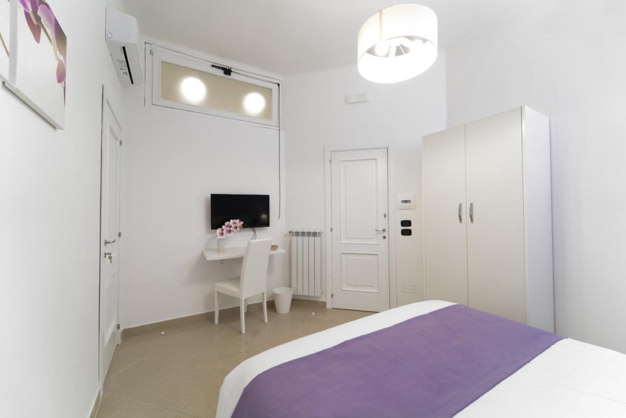 Suite & Luxury Rooms Palazzo Diomede Carafa Neapel Exteriör bild