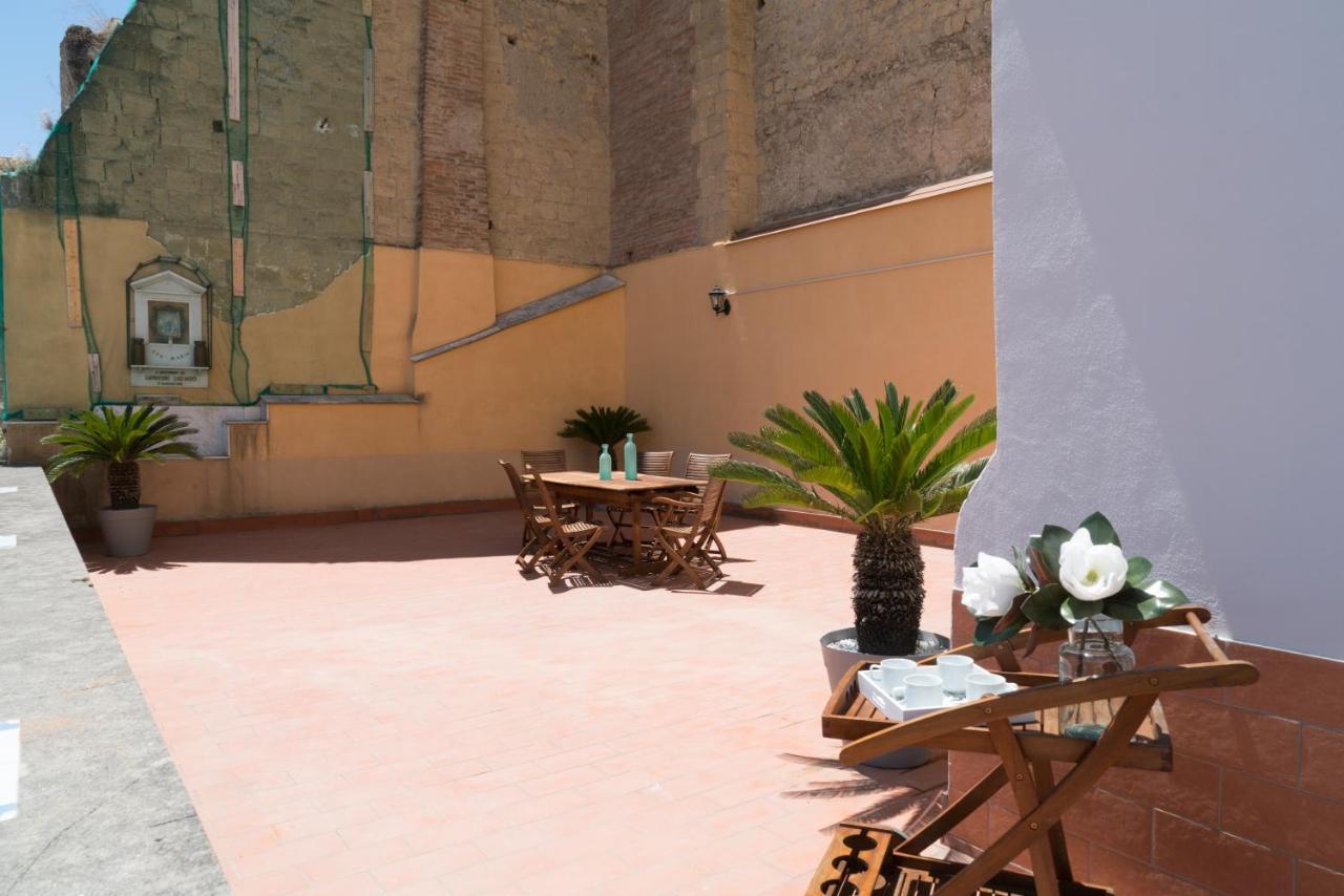 Suite & Luxury Rooms Palazzo Diomede Carafa Neapel Exteriör bild