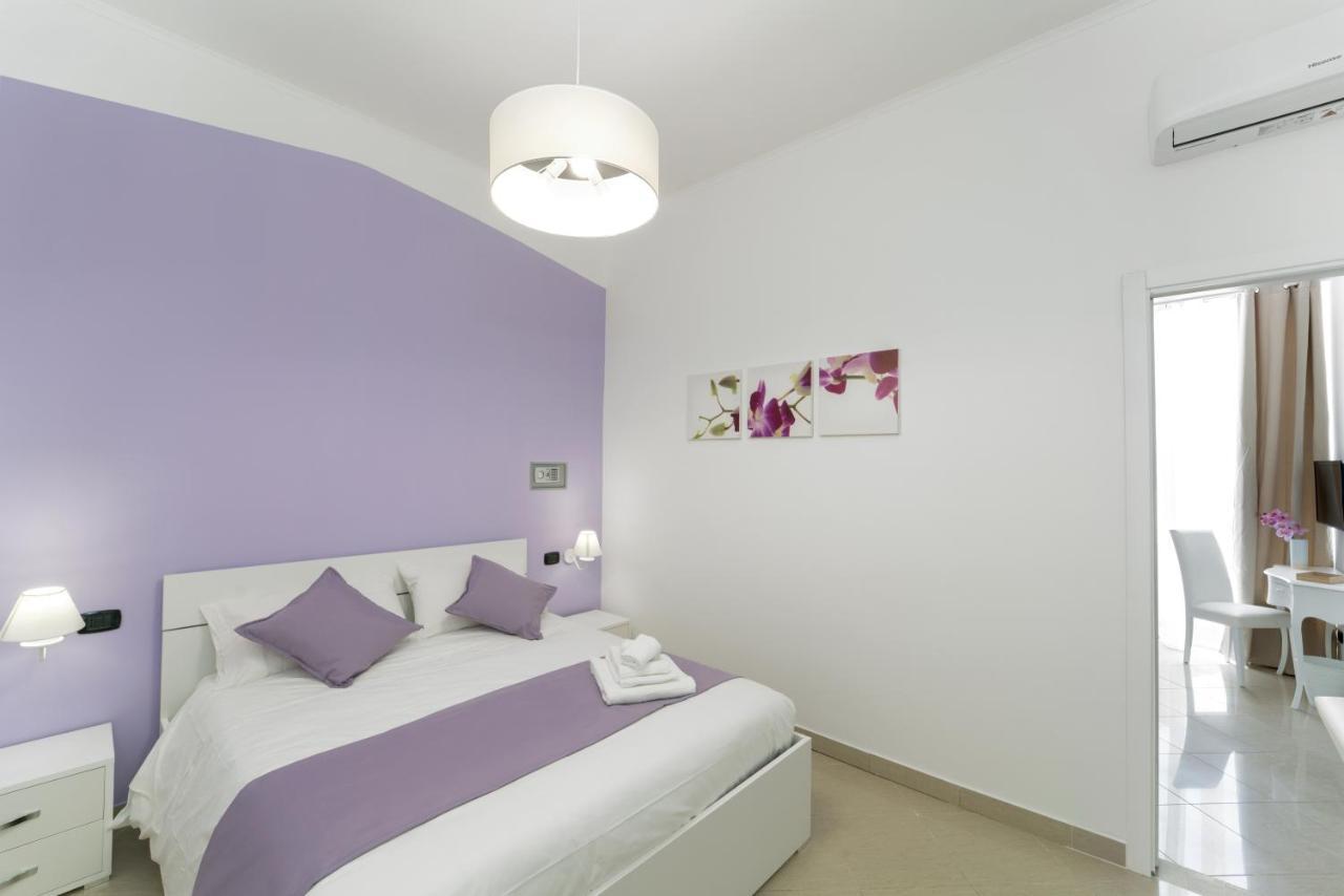 Suite & Luxury Rooms Palazzo Diomede Carafa Neapel Exteriör bild
